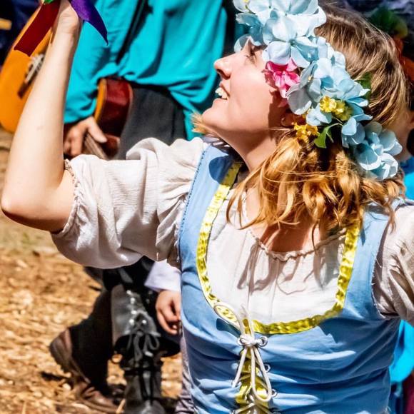 Meet your Posher, Caitlin - Picture 1 of 1